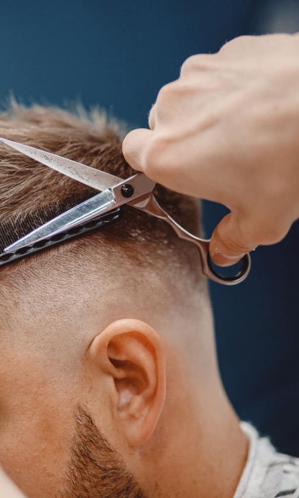 Barber Taglio Uomo - Parrucchiere vicino al Centro di Torino 